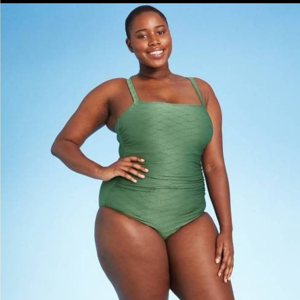 NWT Kona Sol Women's Basket Weave Classic Green One Piece Swimsuit -20W